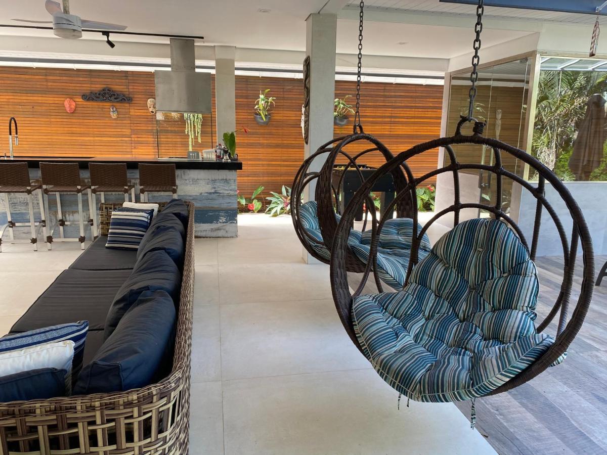 Waves Guest House Маресіас Екстер'єр фото